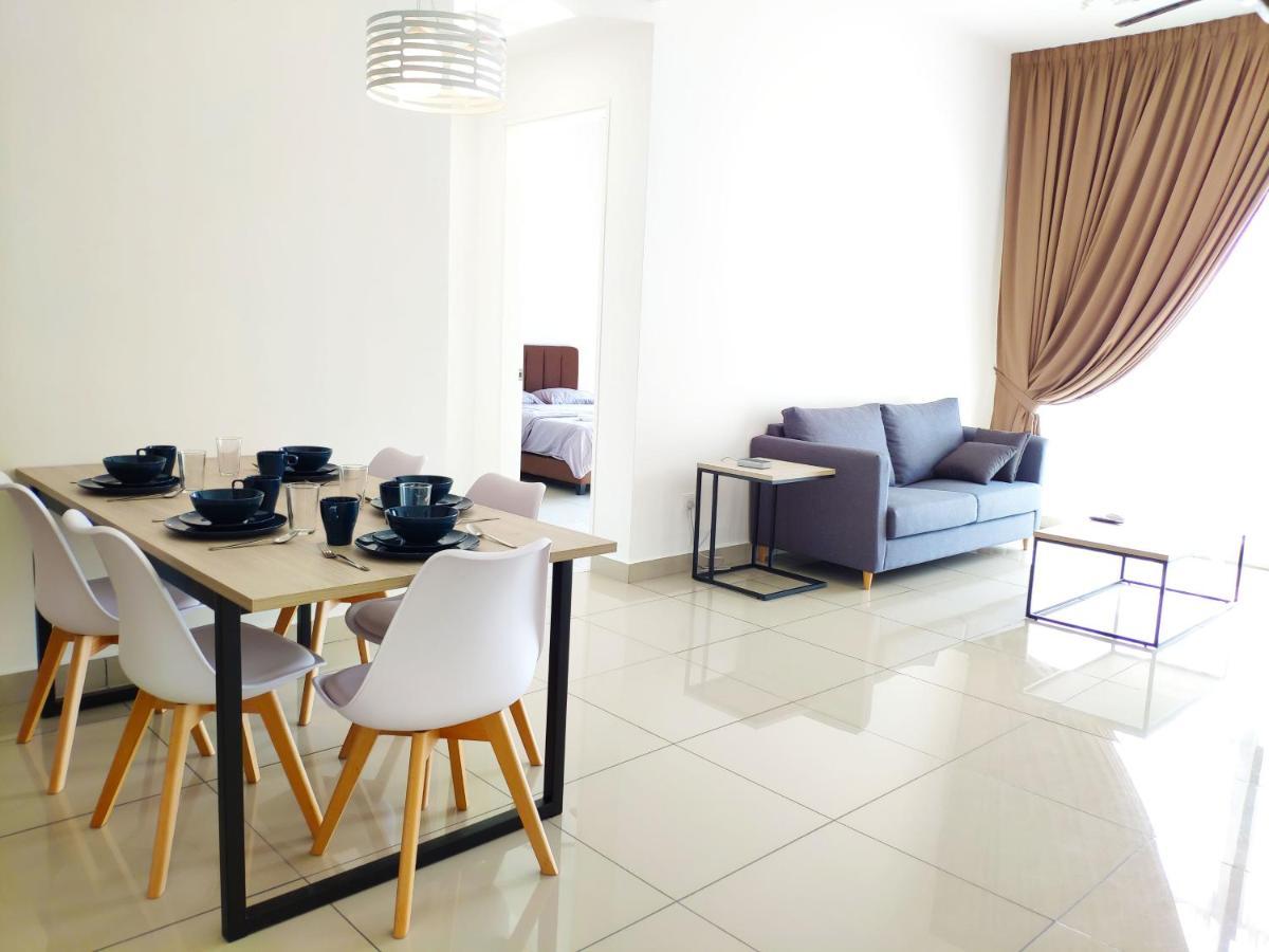 Netflix# Conezion Ioi Resort City By Salaam Suites Putrajaya Exteriör bild