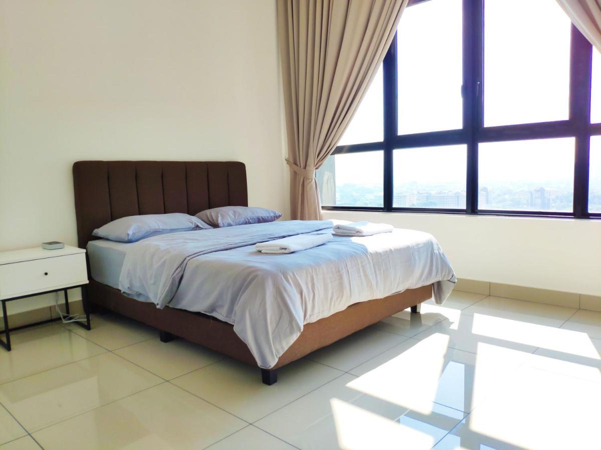 Netflix# Conezion Ioi Resort City By Salaam Suites Putrajaya Exteriör bild
